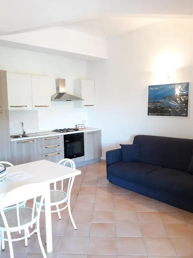 Aparthotel Domus Liscia Di Vacca
