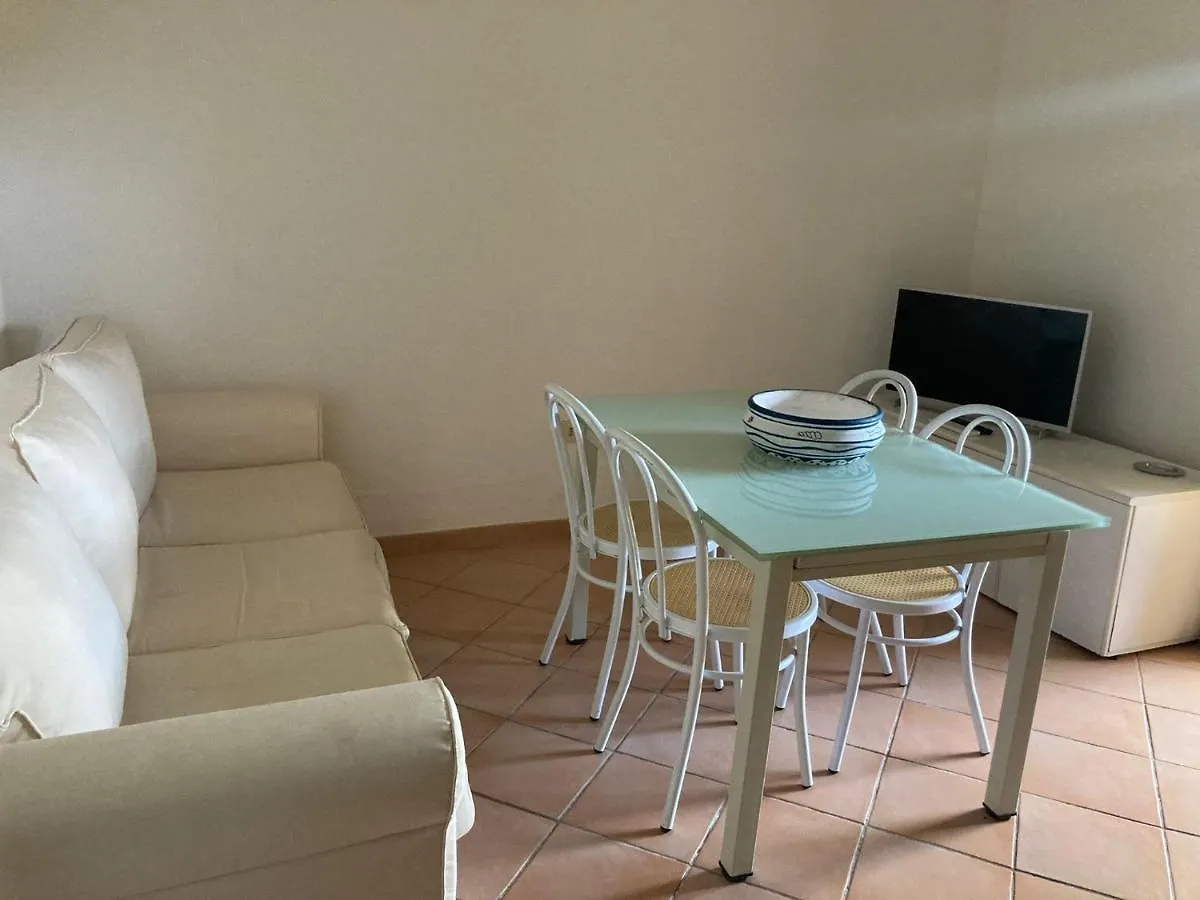 Aparthotel Domus Liscia Di Vacca
